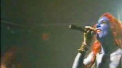 Splackum-Frau blitzt ihre Waren in öffentlichen reife frauen porn tube Verkehrsmitteln auf